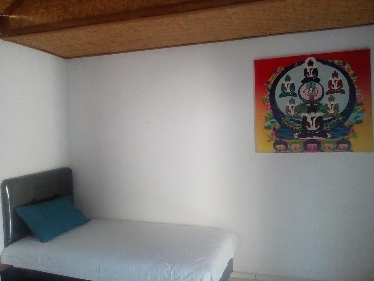 Izaac'S Bed & Breakfast Lovina Esterno foto