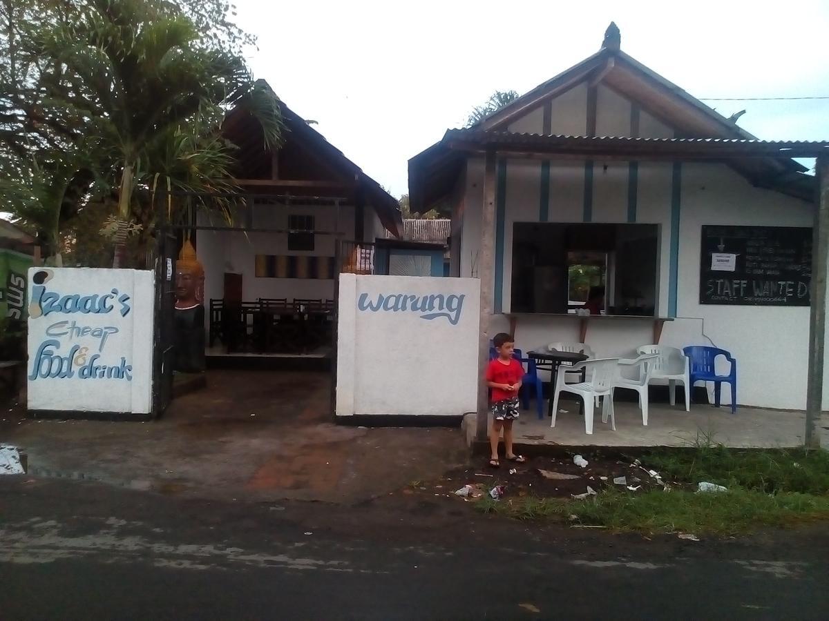 Izaac'S Bed & Breakfast Lovina Esterno foto