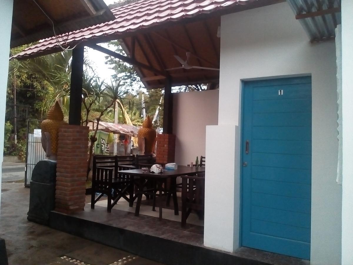 Izaac'S Bed & Breakfast Lovina Esterno foto
