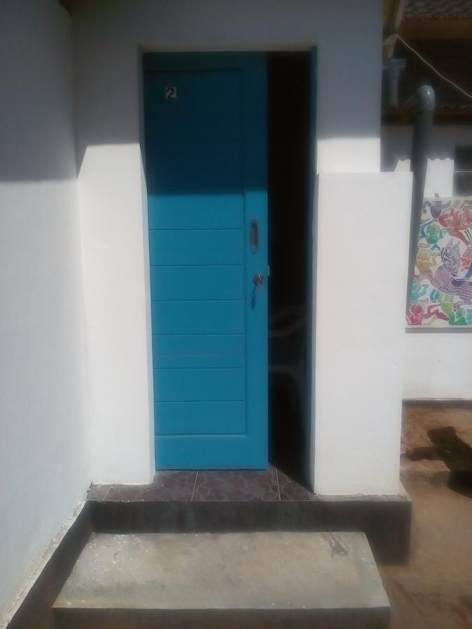 Izaac'S Bed & Breakfast Lovina Esterno foto