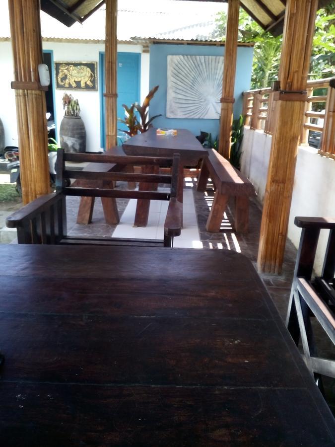 Izaac'S Bed & Breakfast Lovina Esterno foto