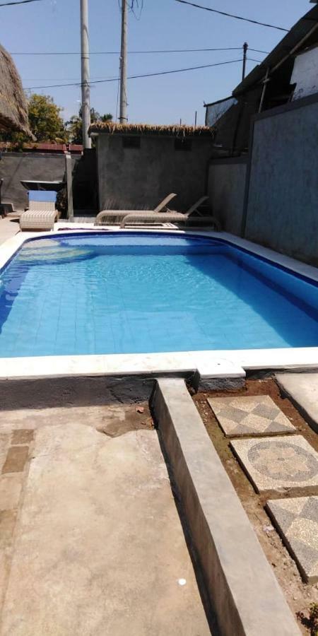 Izaac'S Bed & Breakfast Lovina Esterno foto